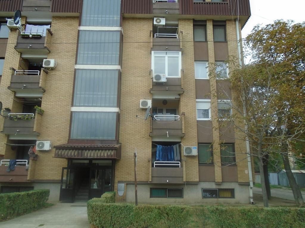 Apartment Peca Kladovo Exteriör bild